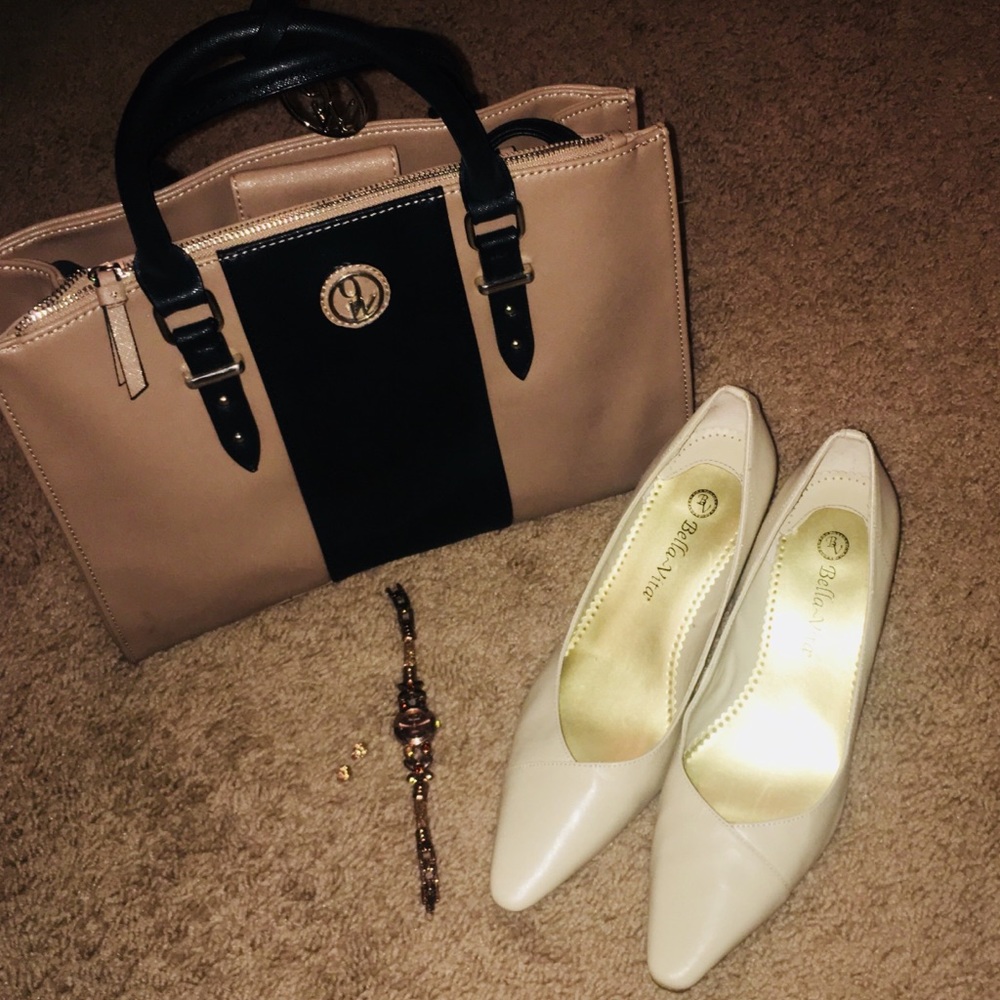 Pointed Heels - Picture 2 of 4